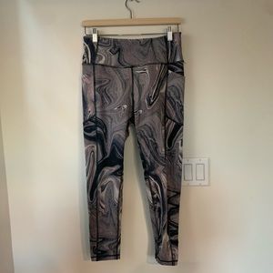 Victoria’s Secret incredible leggings